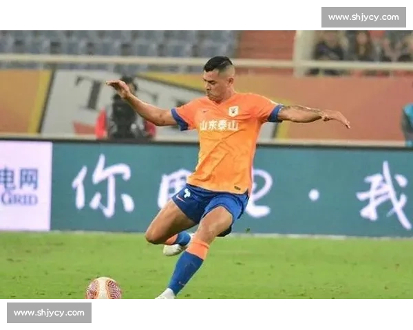 哨响球碎！中超争议判罚惹毛王钰栋，业余操作再引怒潮